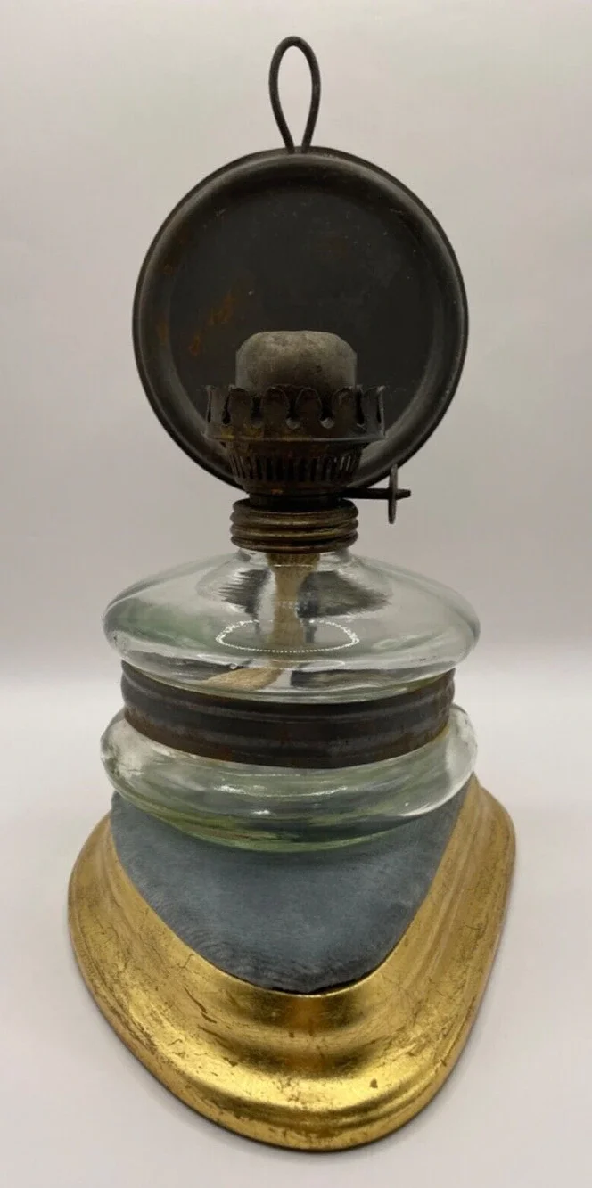 Vintage Kerosene Oil Lamp with Wall Hanger - Traditional Style Chamber Oil Lamp